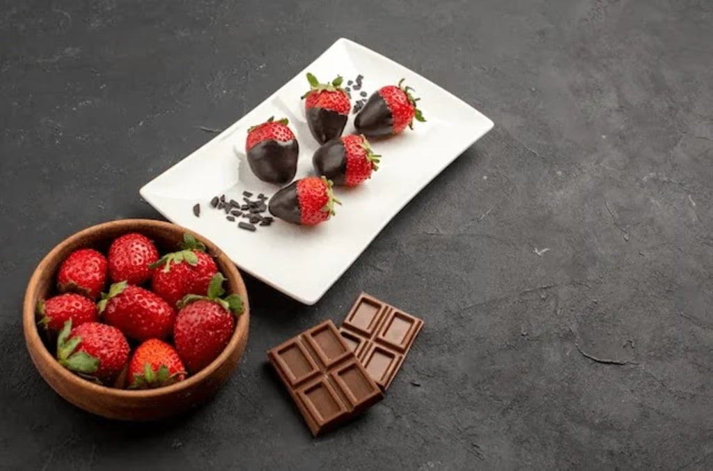 dark chocolate dipped strawberries